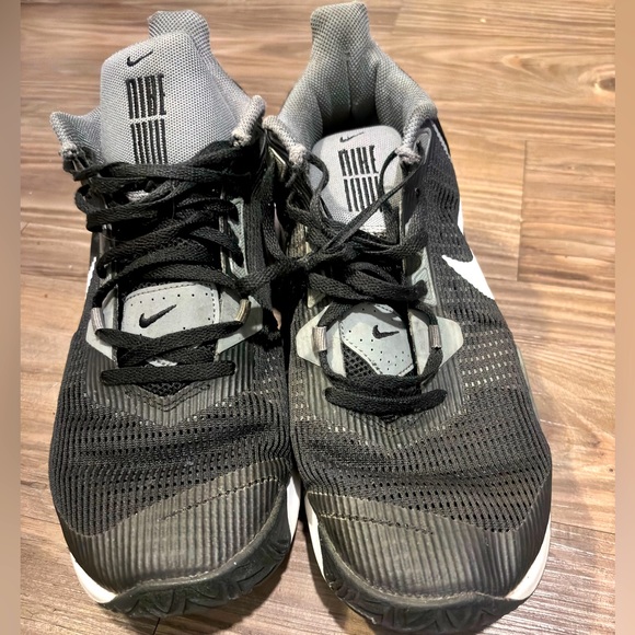 Nike Airmax Impact 3, black/gray/white mens shoes size 10; 8/10 condition - Picture 1 of 5